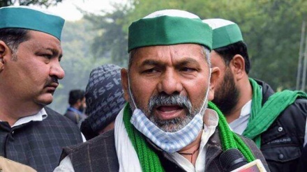 किसान नेता की दहाड़ः किसी भी क़ीमत पर पीछे नहीं हटेंगे, कृषि क़ानून समाज को ग़ुलाम बना देंगे,  फ़ासीवादी प्रचार तंत्र का किया ज़िक्र 