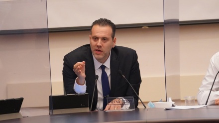 מיקי זוהר תוקף את בנט: עשה תרמית הונאה וישלם את המחיר