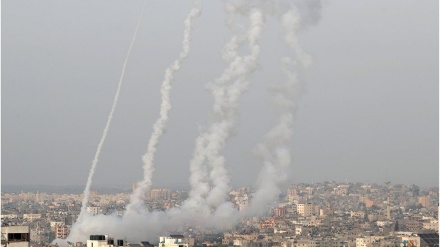 Hamas Luncurkan Serangan Roket ke Israel 