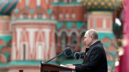 Putin avverte: Russia defenderà fermamente i suoi interessi geopolitici