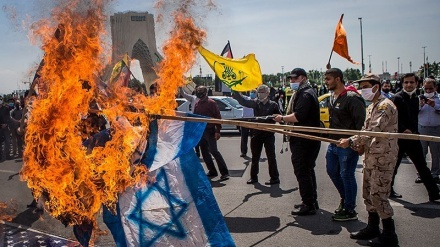 'Quds Day' in Iran: bruciate bandiere del regime sionista + FOTO  