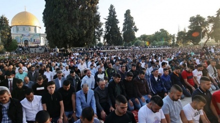 حضور هزاران نمازگزاران فلسطینی در مسجدالاقصی