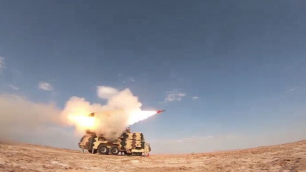 伊朗展示“诺迪”导弹图片