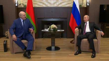 Incontro Putin-Lukashenko: silenzio dell’Occidente all'atterraggio forzato dell'aereo del leader boliviano