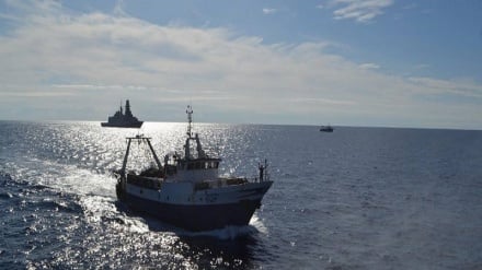 Spari contro pescherecci italiani, interviene la Marina