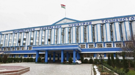 درخواست گروهی از مردم شهر خاروع تاجیکستان از دادگاه این کشور 