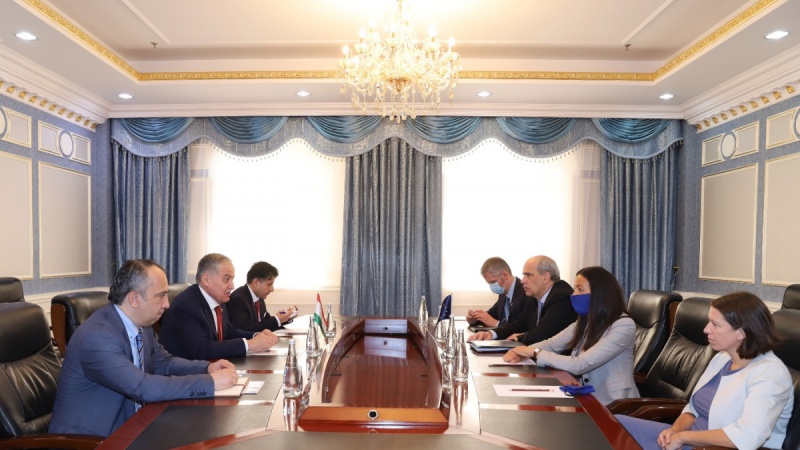 مهرالدین و بوریان درباره همکاری های تاجیکستان و اتحادیه اروپا تبادل نظر کردند