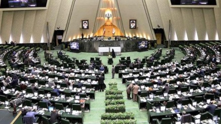 伊朗议会批准伊朗与阿富汗之间的国际铁路连接的协议草案
