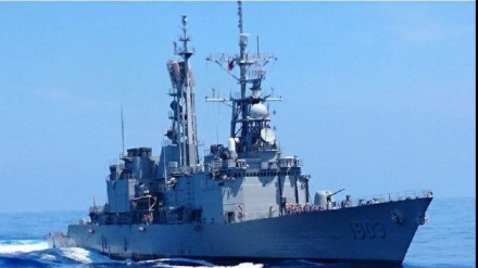 台湾派军舰监控大陆滨州舰