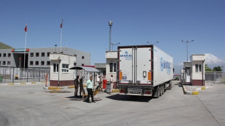 伊朗从巴扎尔干口岸出口价值超过1.29亿美元商品