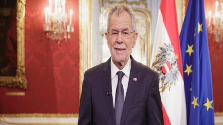 נשיא אוסטריה בירך את ראיסי על ניצחונו בבחירות