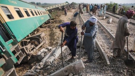 パキスタン列車事故の死傷者数が162人に増加