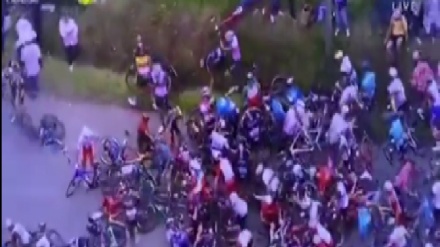 Тур Де Франсда велосипедчилар ҳалокатга учради (филм) 