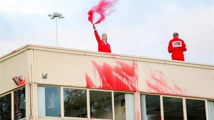 Aktivis Pro-Palestina Duduki Pabrik Pemasok Drone Israel di Inggris