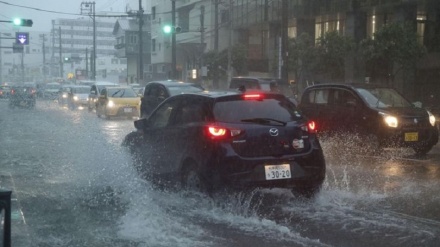沖縄で、大雨により警戒や避難指示を発出
