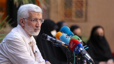 赛义德·贾利利与大学生会面