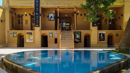 Inilah Rumah Orang Tua Imam Khomeini ra di Khomein (1)