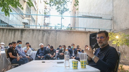 Capres Ghazizadeh Hashemi Bertemu Aktivis (1)
