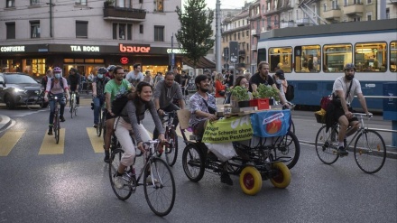 Protesta e aktivistëve ambientalistë me biçikleta në Gjermani