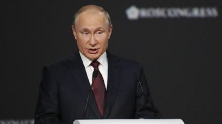 Putin a Michel, controproducenti le sanzioni Ue a Minsk