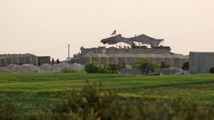 Bə Suriyə Deyru_Zurədə bıə Amerkə hərbi baz rəket həmlə.