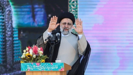 इस्लामी सरकार जनता की सेवक होती है मालिक नहीं, पवित्र नगर मशहद पहुंचे ईरान के नवनिर्वाचित राष्ट्रपति ने दिए कई अहम संदेश