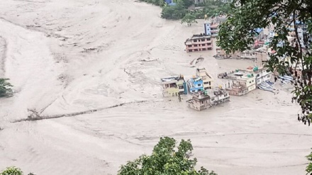 尼泊尔和不丹洪水造成80人死亡和失踪