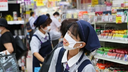 日本の新型コロナ　４２人死亡・１６７２人感染確認 