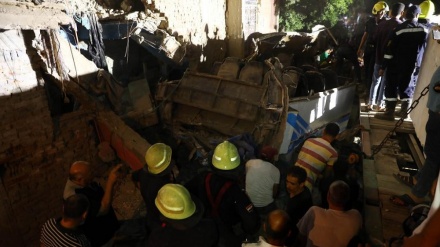 Watu 30 wapoteza maisha na kujeruhiwa katika ajali ya treni na basi kusini mwa Cairo 