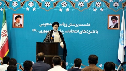 Capres Raisi Bertemu Mahasiswa Universitas Tehran (2)