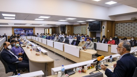 Capres Zakani Bertemu Tokoh dan Wakil Masyarakat Iran (3)