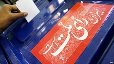 選挙を間近に控えたイラン国民