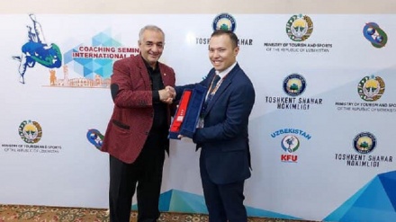 伊朗运动员获得古拉什最高段位腰带