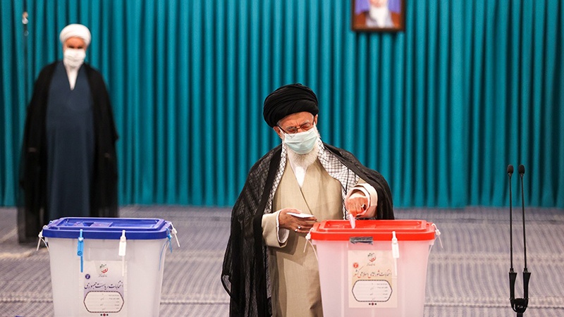 Lideri Suprem i Revolucionit Islamik: Dita e zgjedhjeve është dita e kombit iranian