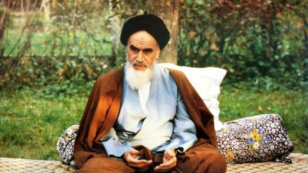 Imam Khomeini, perpetual reality 