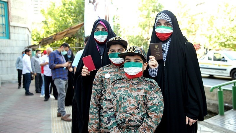 Pemungutan suara pilpres Iran di TPS Huseiniyah Ershad, Jumat (18/6/2021).