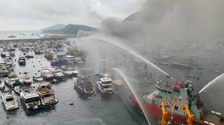 香港火灾至少波及30多艘游艇等船只