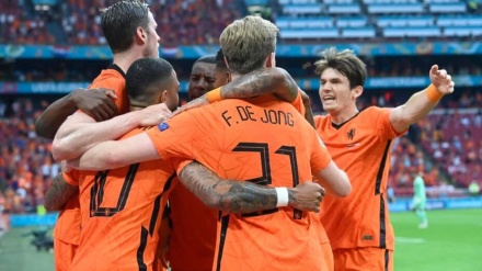 הולנד ניצחה את אוסטריה ועלתה לשמינית גמר היורו