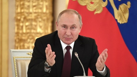 Путин: коронавирус пандемияси туфайли Россиянинг айрим ҳудудлари кризисли вазиятдадир