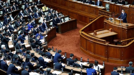 日本の衆院本会議で、内閣不信任案が否決