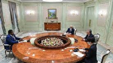 Дидори дабири кулли Иттиҳодияи байнулмаҷолис бо раиси ҷумҳӯри Узбекистон