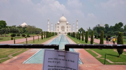 インド・タージマハルが観光客受け入れ再開、コロナ下火受け
