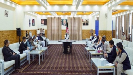 دیدار اشرف غنی  با نمایندگان جامعه مدنی و زنان در ولایت بلخ