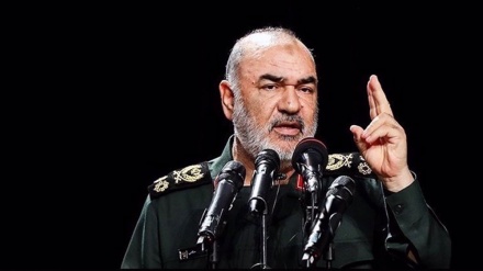 Le CGRI avertit Israël