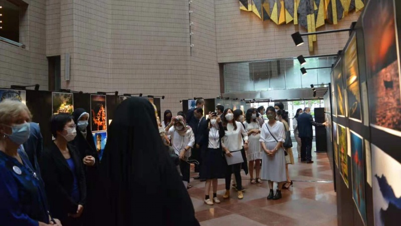 “伊朗-天堂之地”摄影展在香港开幕