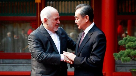 中国外长与伊朗外长扎里夫通电话
