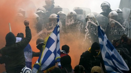 Protesta në Greqi kundër vaksinimit të detyruar