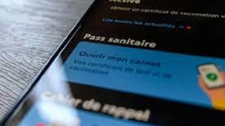 Bruxelles difende il 'Green pass'