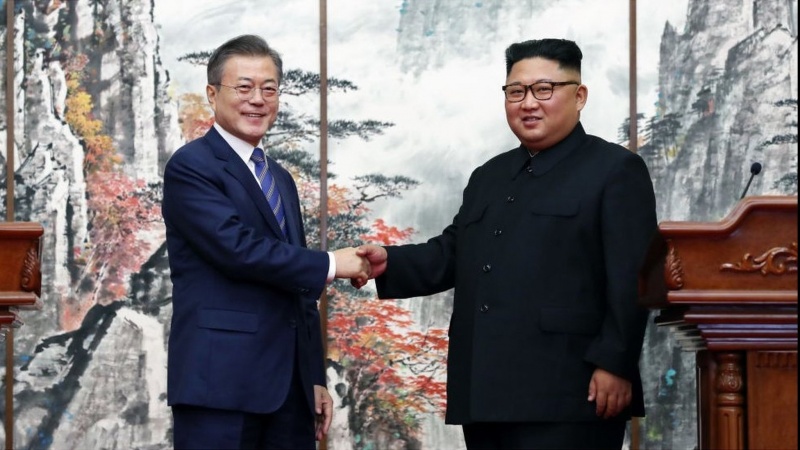 韓国のムンジェイン大統領と北朝鮮のキム・ジョンウン総書記