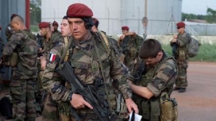 فرار به جلوی فرانسه در قبال افغانستان